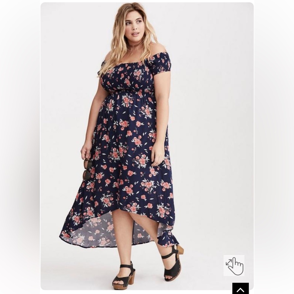 🌸🌸Torrid Mini Challis Cold Shoulder Floral Dress🌸🌸